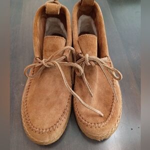 UGG Tan Suede Moccasin Boots Women's Size 6